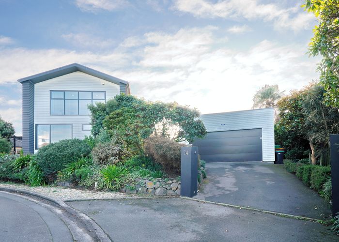  at 74 Glenstrae Road, Redcliffs, Christchurch
