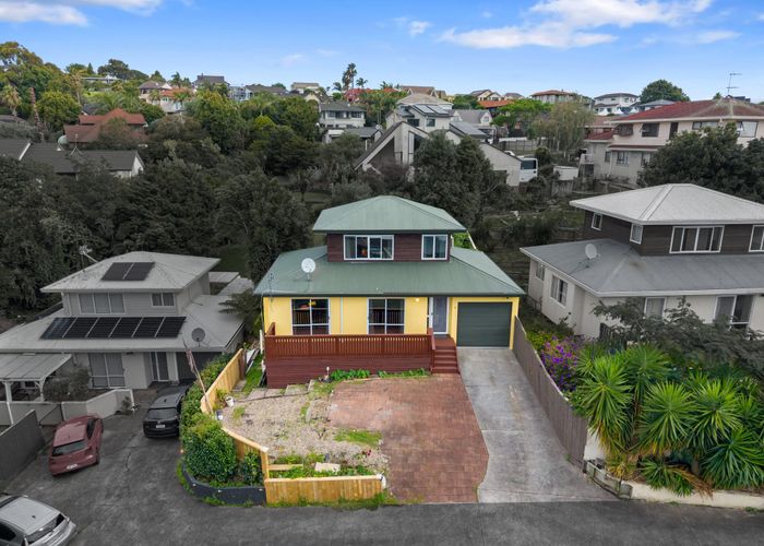  at 2/10 Lyell Court, Clover Park, Manukau City, Auckland