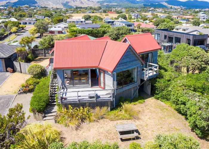  at 6 Stonewall Grove, Waikanae Beach, Waikanae