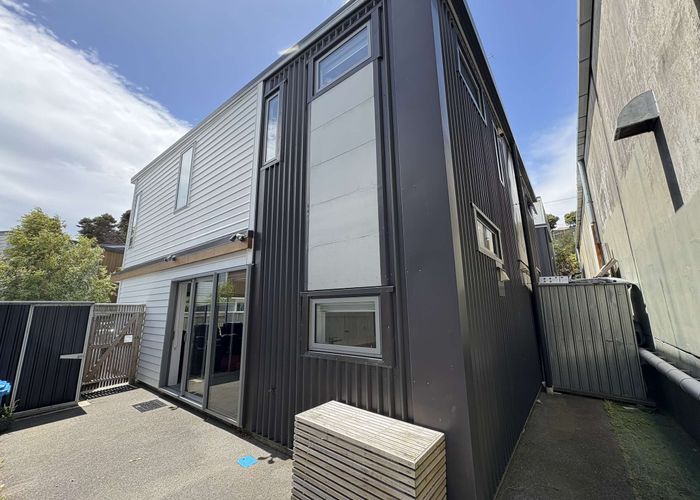  at 8/7 Handyside Street, Tawa, Wellington