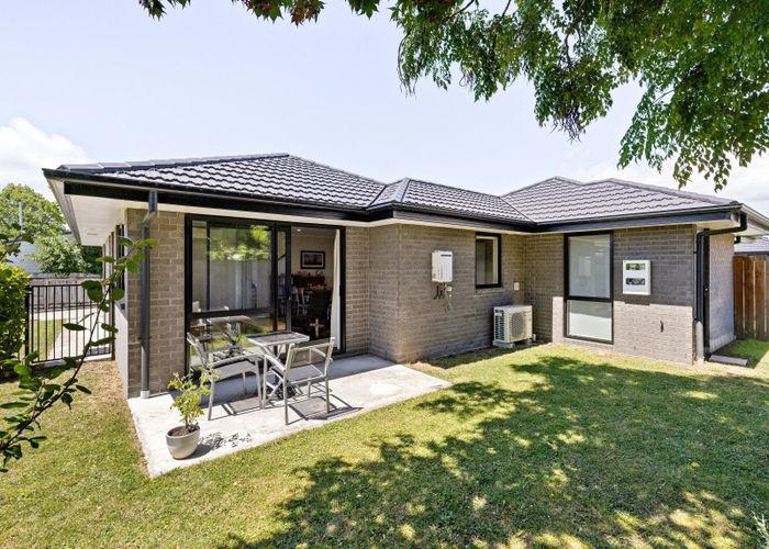  at 4/15 Dover Road, St Andrews, Hamilton