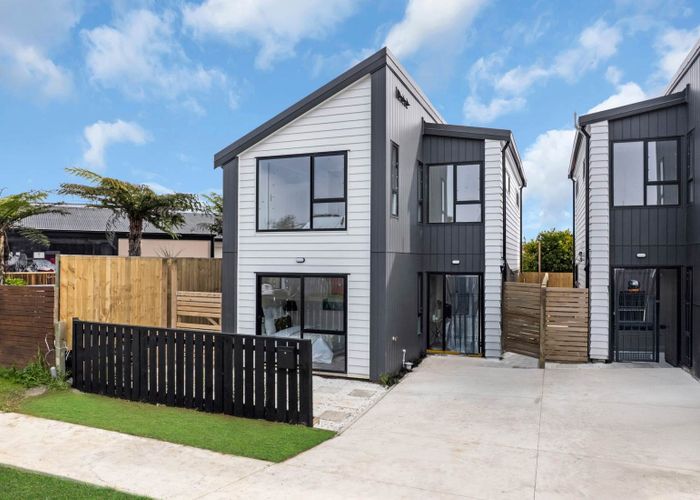  at 2C Raglan Street, Mangere East, Manukau City, Auckland