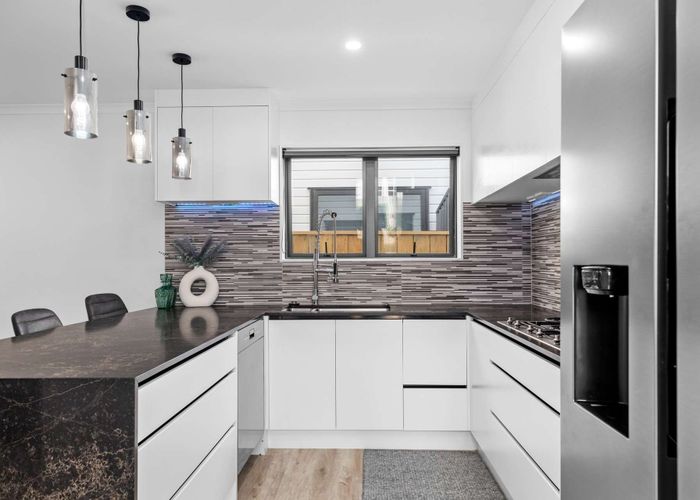  at 126 Pah Road, Papatoetoe, Auckland