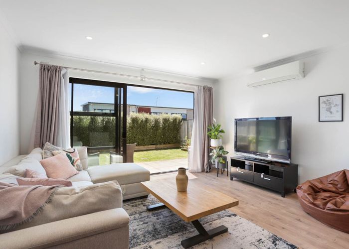 at 20 Vincent McGrath Crescent, Swanson, Auckland