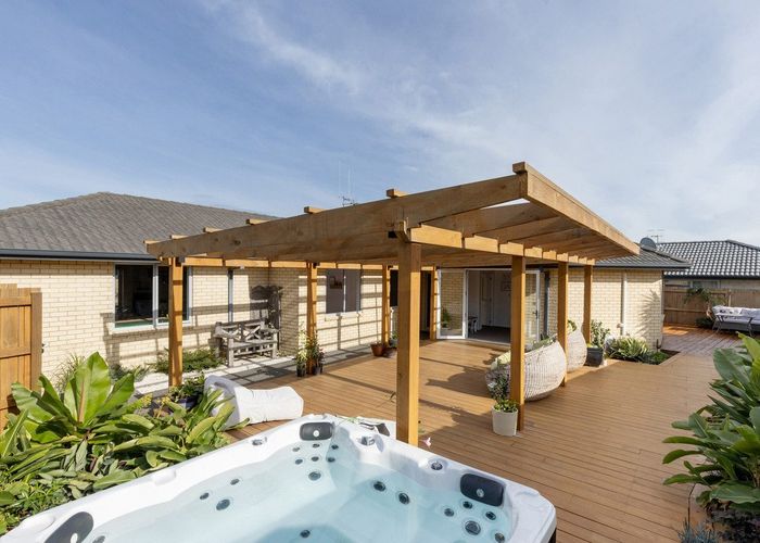  at 17 Golden Courie Close, Papamoa Beach, Papamoa