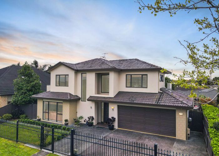  at 16A Baverstock Road, Flat Bush, Auckland