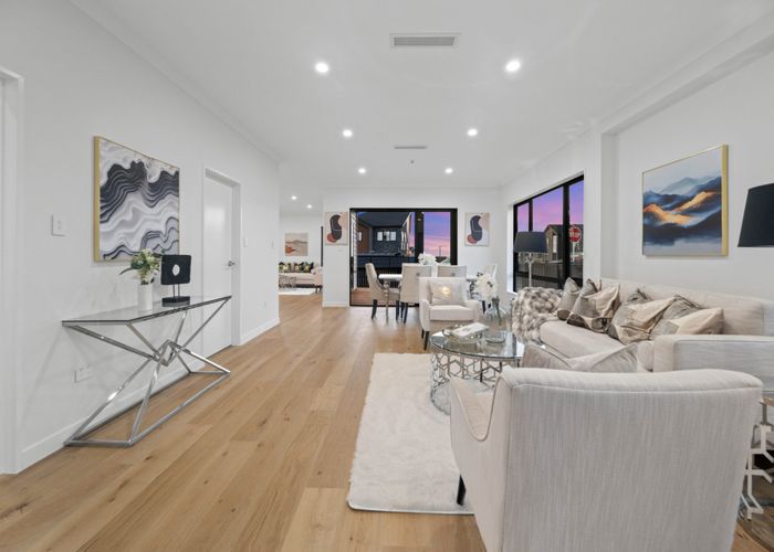  at 8 Rathfarnham Road, Flat Bush, Manukau City, Auckland
