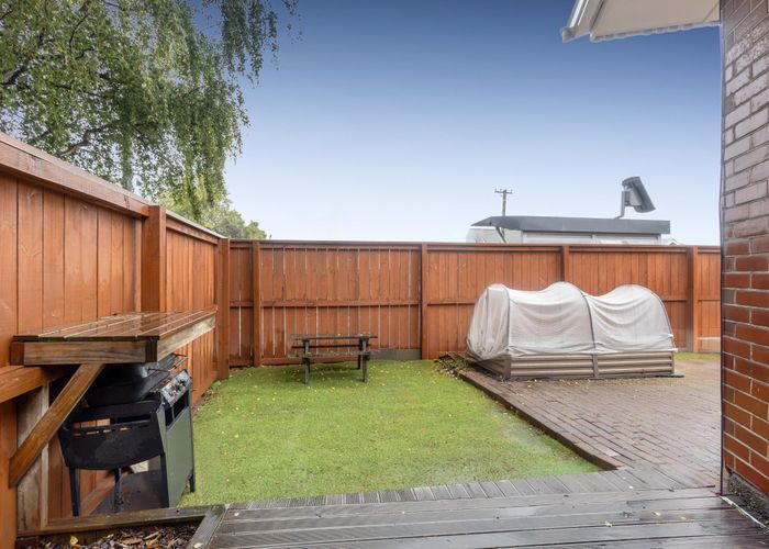  at 1/582 Barbadoes Street, St. Albans, Christchurch City, Canterbury