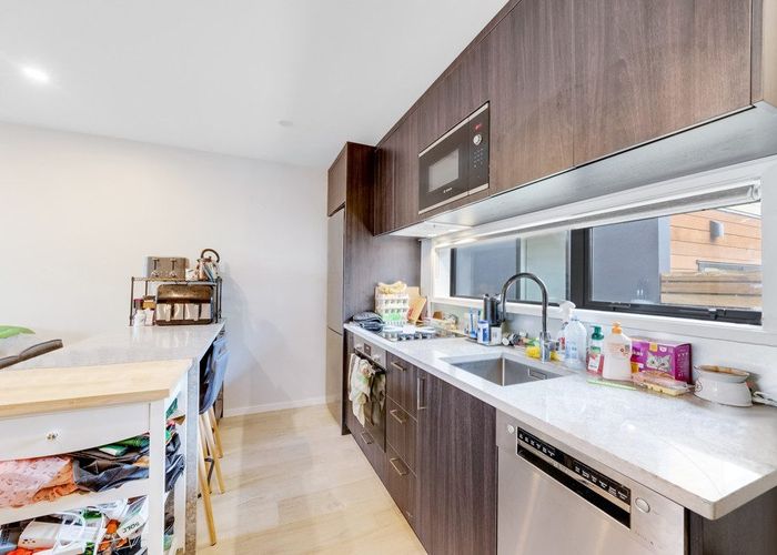  at 2/15 Parson Lane, Papatoetoe, Manukau City, Auckland
