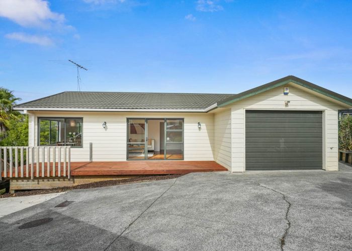  at 11 Breenagh Place, Massey, Waitakere City, Auckland