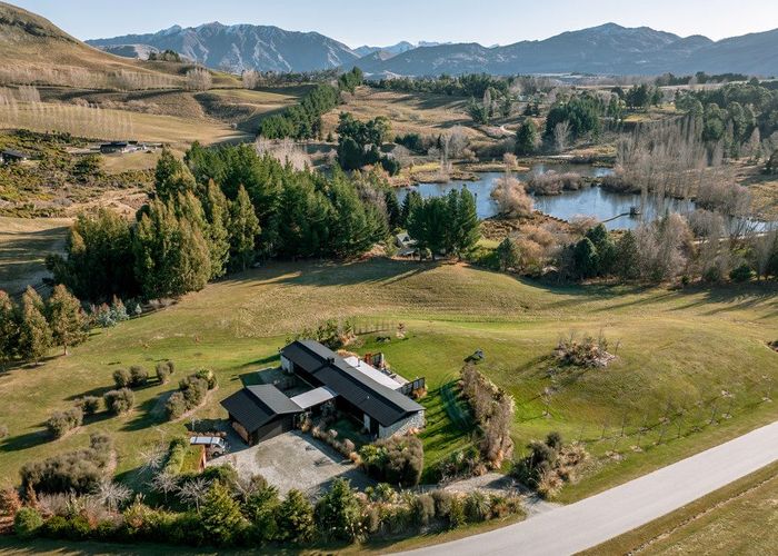  at 52 Threepwood Road, Lake Hayes, Queenstown-Lakes, Otago