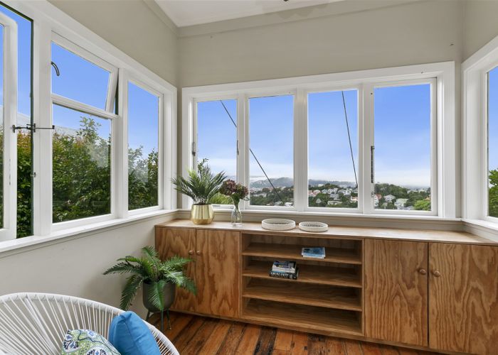  at 17 Fairview Crescent, Kelburn, Wellington