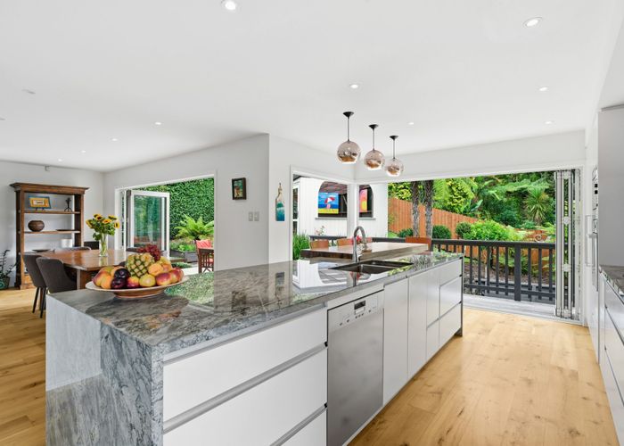  at 7 Barton Street East, Blockhouse Bay, Auckland City, Auckland