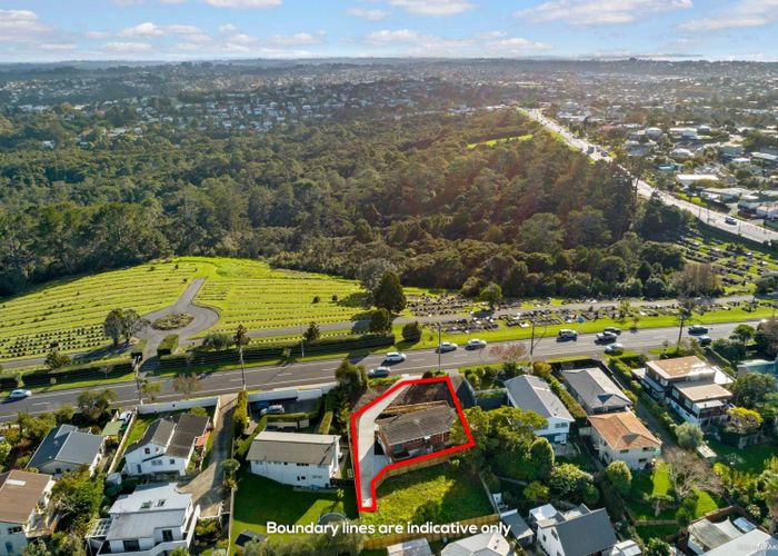  at 221 Eskdale Road, Birkenhead, Auckland