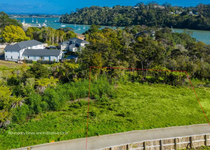  at 4 Henry Blyth Lane, Greenhithe, Auckland