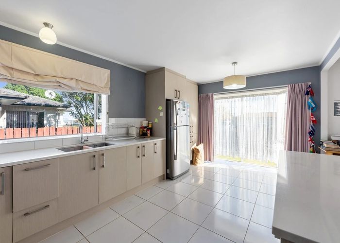  at 436 Roscommon Road, Clendon Park, Auckland