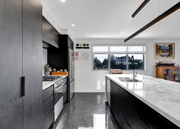  at 3 Baring Terrace, Strandon, New Plymouth
