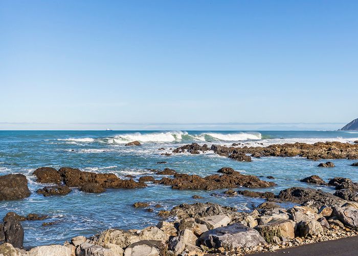  at 2/410 The Esplanade, Island Bay, Wellington