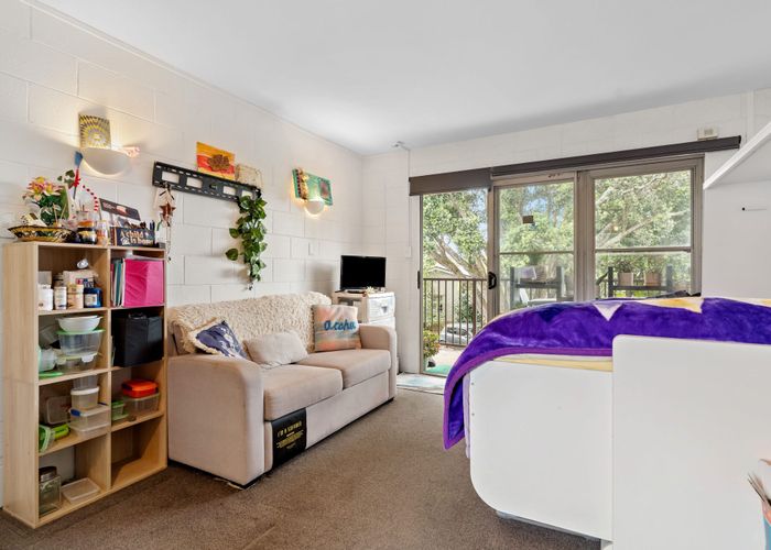  at 10/43 Woodward Road, Mount Albert, Auckland City, Auckland
