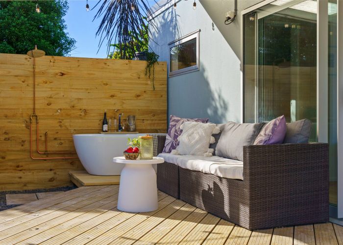  at 33A Hicks Crescent, Waikanae Beach, Waikanae