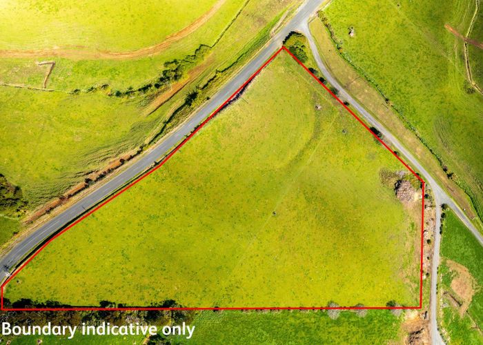  at 7 Dorset Road, Hillsborough, New Plymouth