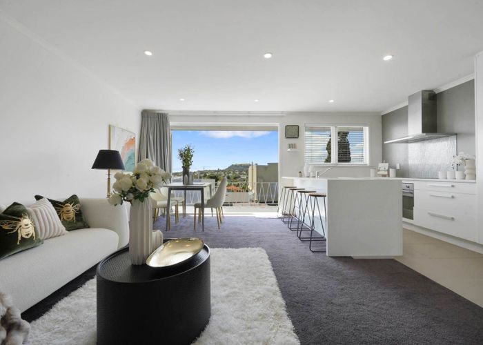  at 2/919 Mount Eden Road, Mount Eden, Auckland City, Auckland