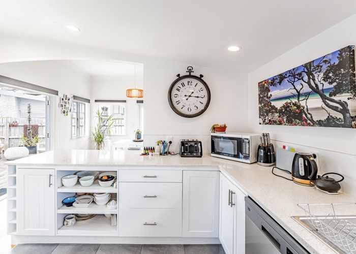  at 38 Waiwaka Terrace, Strandon, New Plymouth