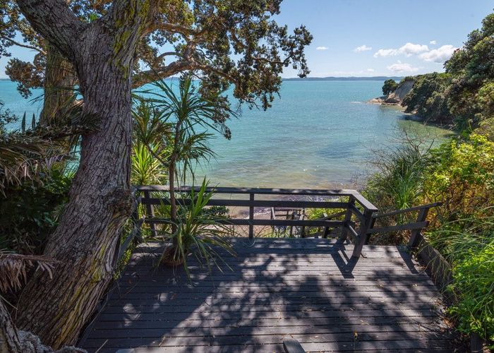  at 37 Hawke Crescent, Beachlands, Manukau City, Auckland