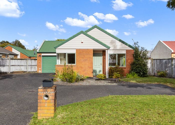  at 162 Waitemata Drive, Ranui, Auckland