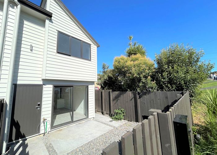  at 4/52 Rua Road, Glen Eden, Waitakere City, Auckland