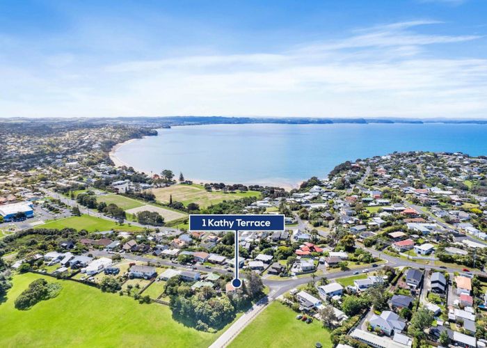  at 1 Kathy Terrace, Stanmore Bay, Whangaparaoa