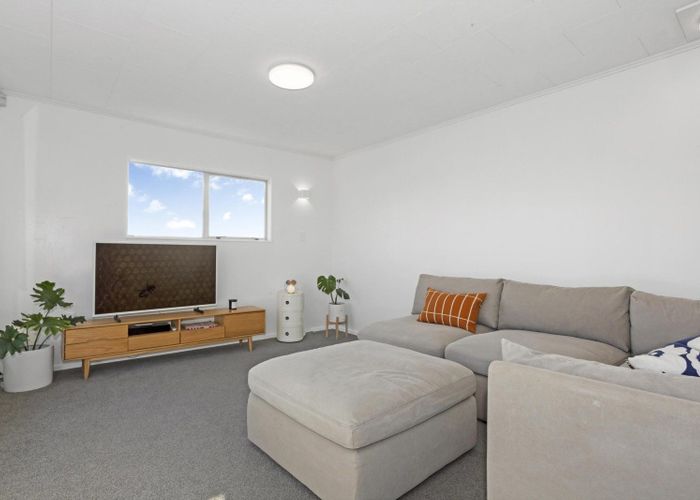  at 1 Goldie Place, Waikanae Beach, Kapiti Coast, Wellington