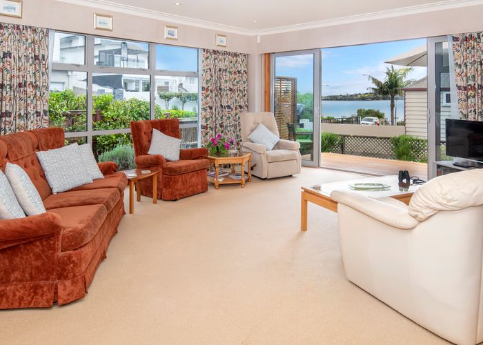  at 9 Takutai Avenue, Bucklands Beach, Auckland