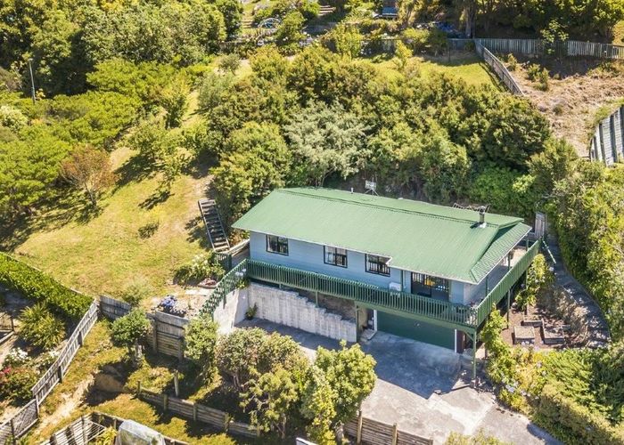  at 22 Shackle lane, Whitby, Porirua, Wellington