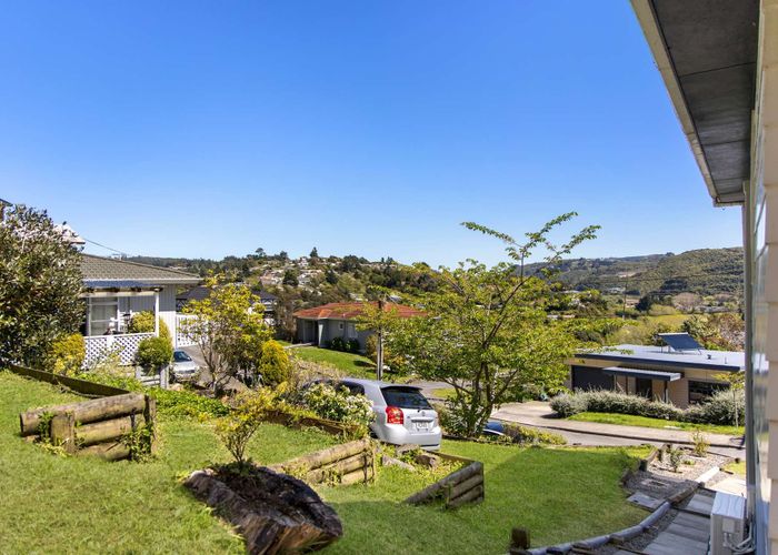  at 9 Castle Crescent, Stokes Valley, Lower Hutt