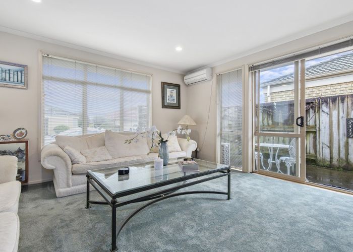  at 5 Grevillea Place, Melville, Hamilton