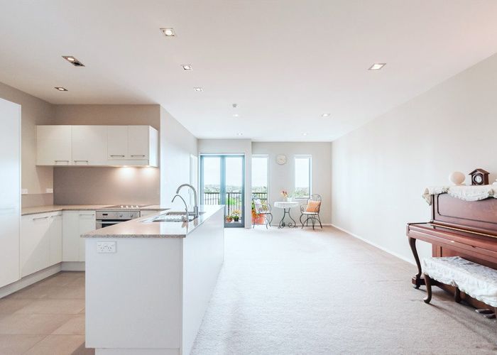  at B104/525 East Coast Road, Browns Bay, North Shore City, Auckland