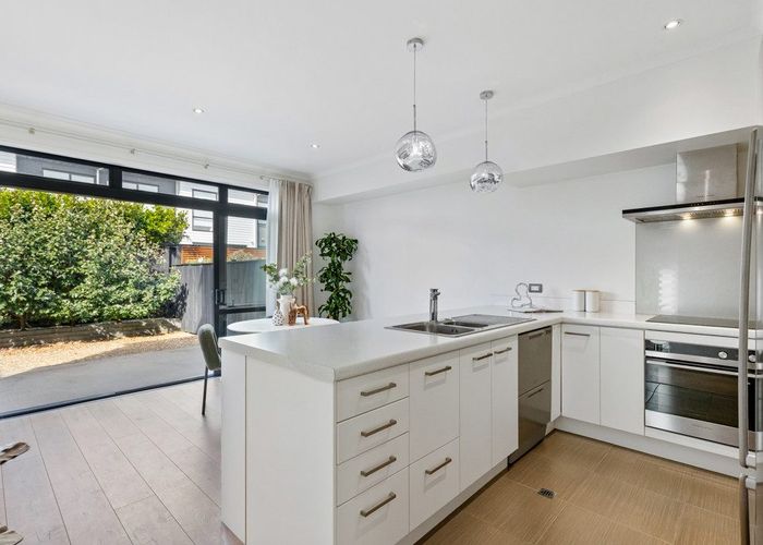  at 33 Wallace Road, Hobsonville, Waitakere City, Auckland