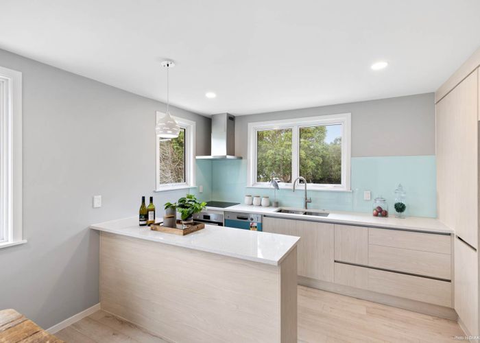  at 2 Glastron Place, Bayview, Auckland