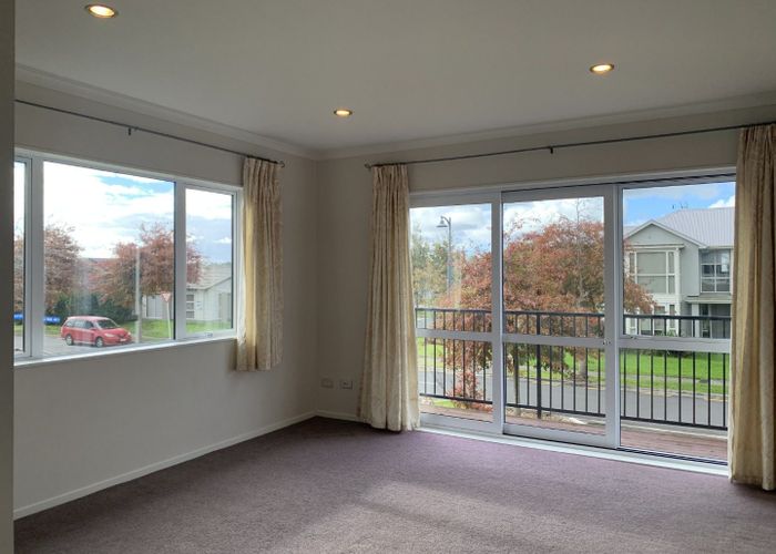  at 16 Tarapiroe Avenue, Takanini, Papakura, Auckland