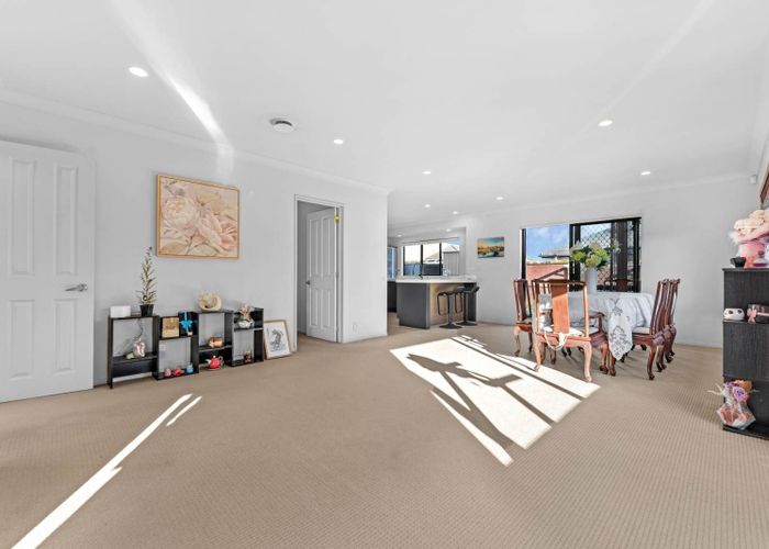  at 3 Silverwood Drive, Flat Bush, Manukau City, Auckland