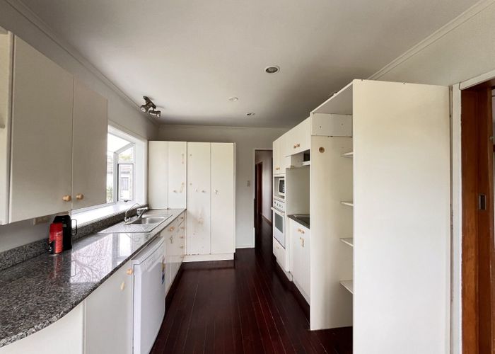  at 214 Forrest Hill Road, Forrest Hill, North Shore City, Auckland