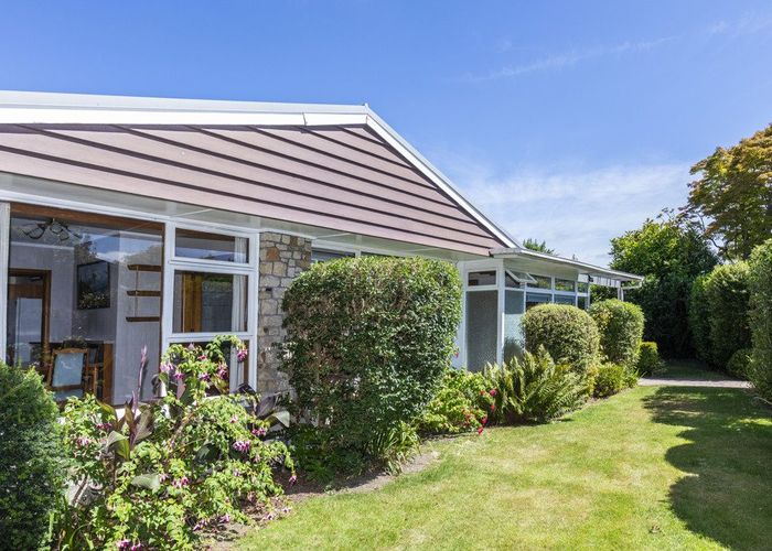  at 6 Rochford Place, Bryndwr, Christchurch