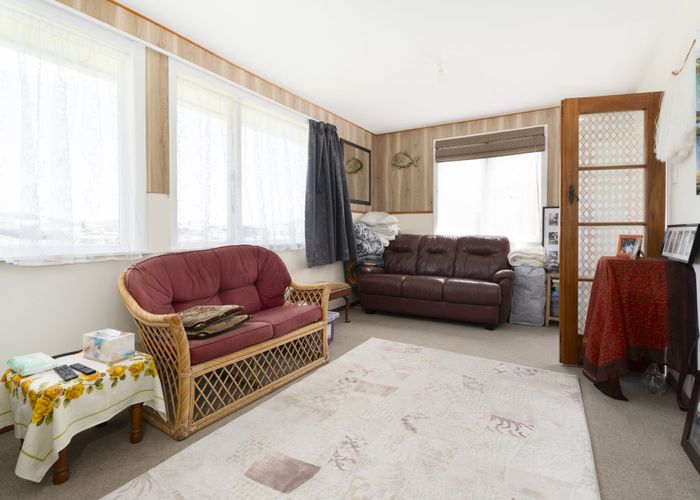  at 16 Waihora Crescent, Waitangirua, Porirua