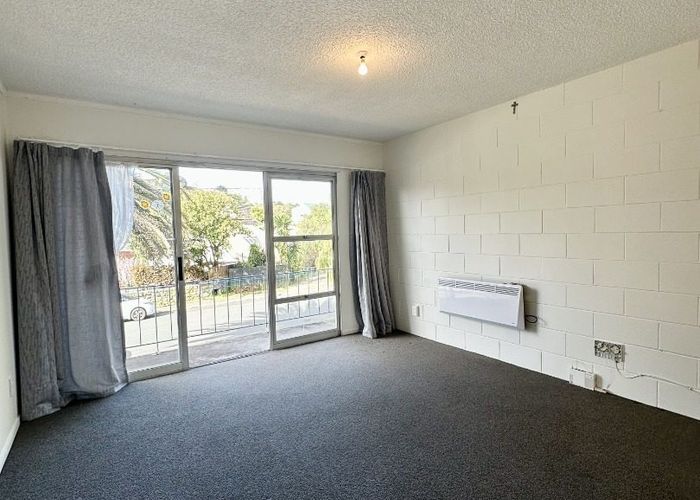  at 2/42 Don Croot Street, Morningside, Auckland City, Auckland