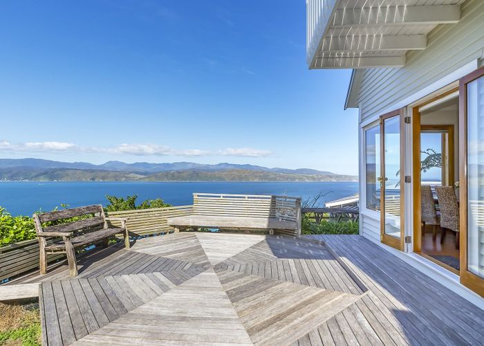  at 168 Nevay Road, Karaka Bays, Wellington