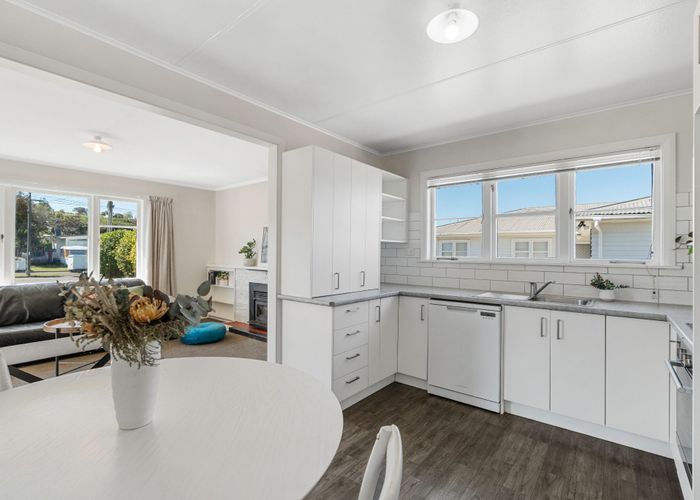  at 32 Kitchener Street, Lansdowne, Masterton