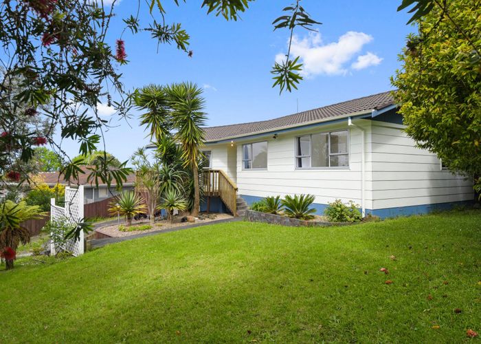  at 5 Sari Place, Massey, Auckland