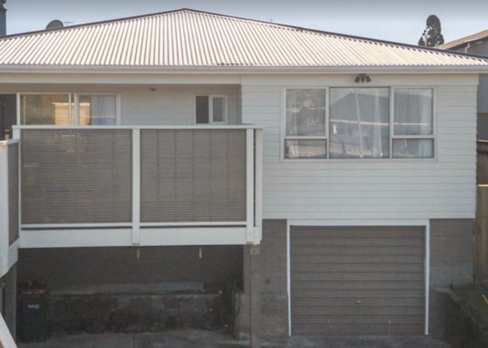  at 6 Andrew Road, Howick, Auckland