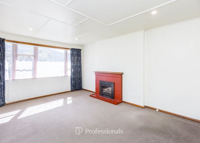  at 16 Hazel Street, Ebdentown, Upper Hutt, Wellington